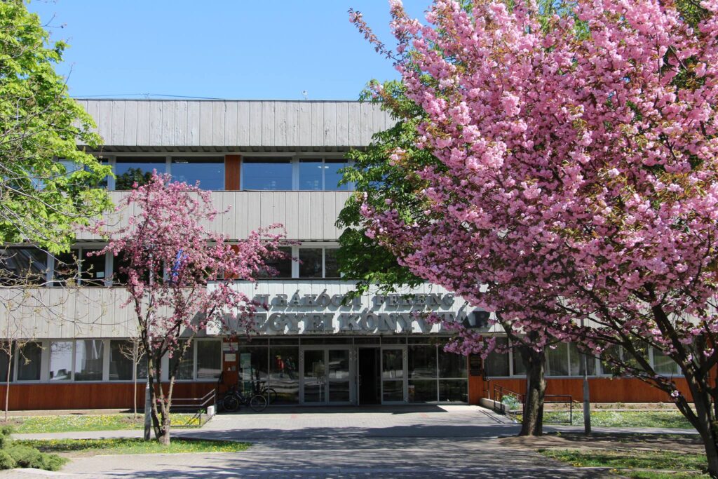 II. Rákóczi Ferenc Könyvtár központi könyvtár