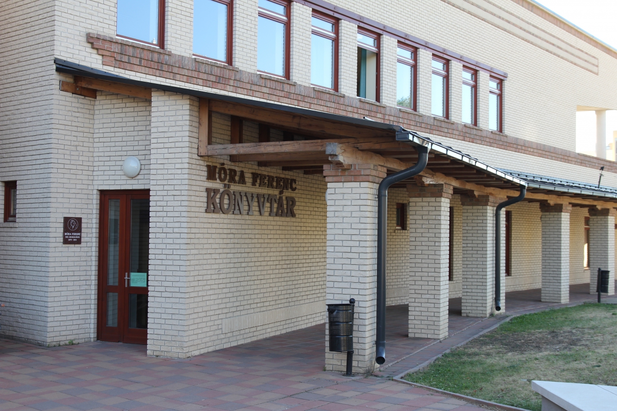 Mora ferenc konyvtar