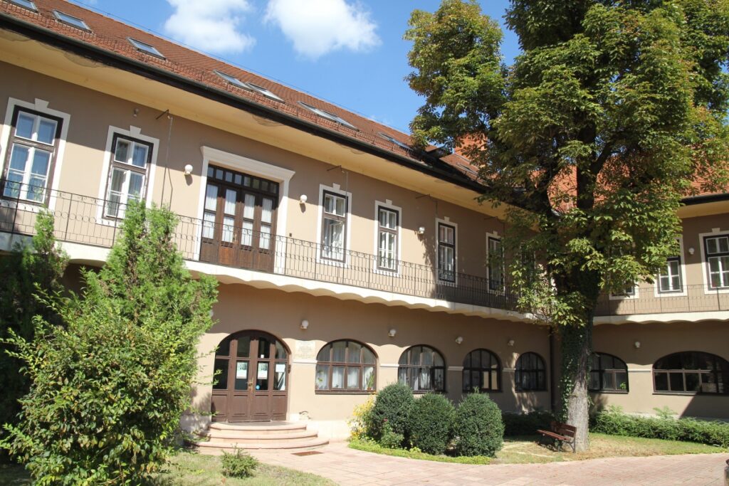 Halálkávéház: beszélgetőkör